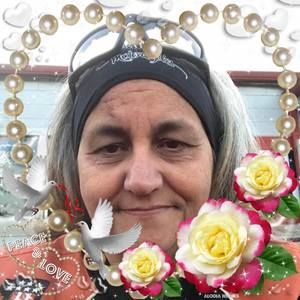 Meet your Posher, Debbie